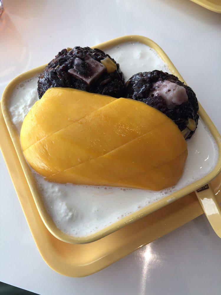 Thai Black Glutinous Rice w/ Mango in Vanilla Frost - 芒果白雪黑糯米