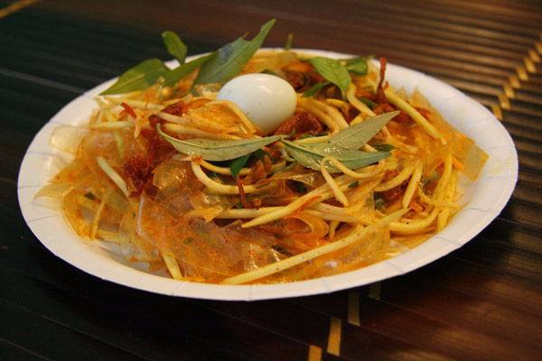 Rice Paper Salad - Bánh Tráng Trộn