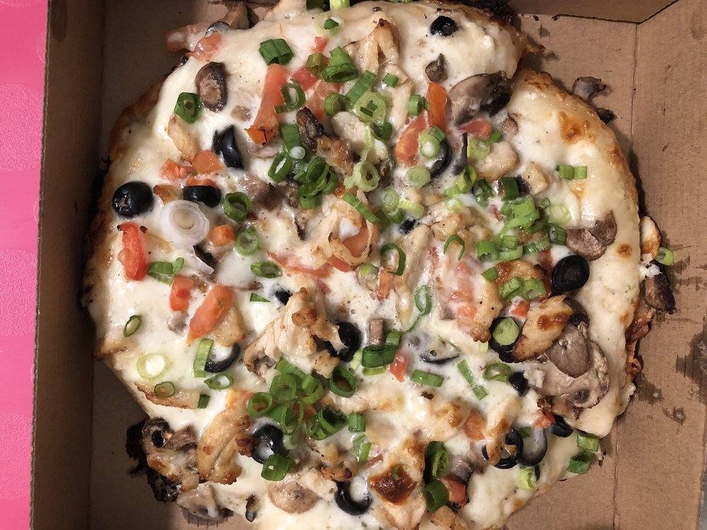 Gourmet Garlic Chicken Pizza (Earthquake Pizza) (*)