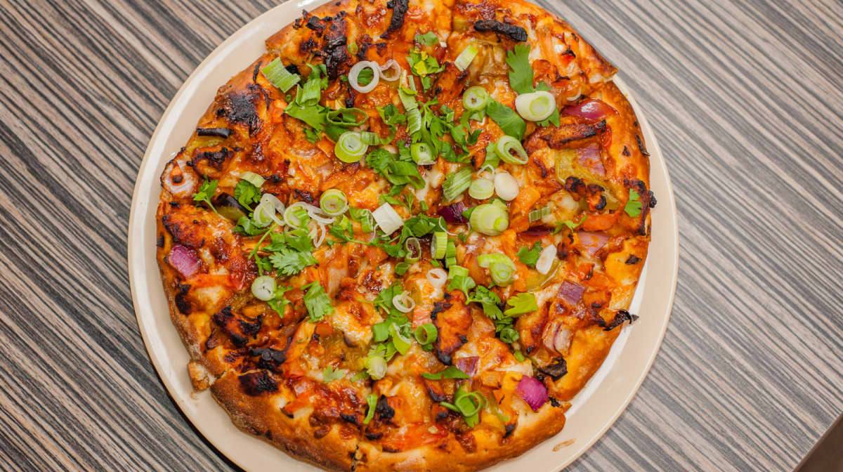 Kashmir Pizza (Chili Chicken Pizza)