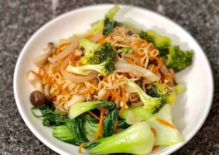 Chow Mein or Chow Fun with Mixed Veggies