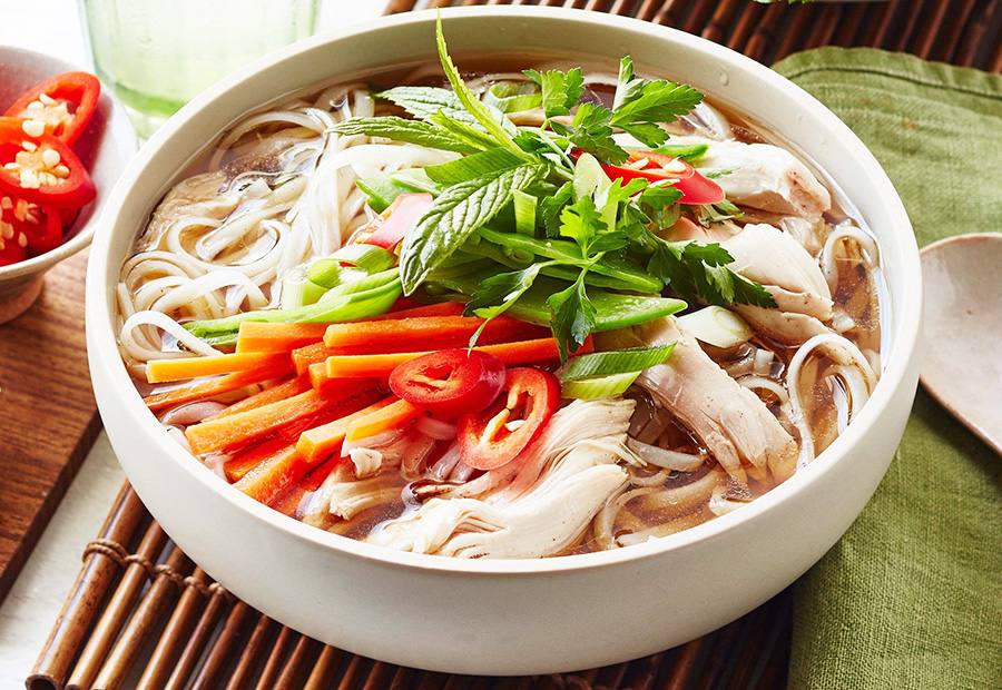 25 Chicken Rice Noodle or Egg Noodle Soup - Hủ Tiếu hoặc Mì Gà