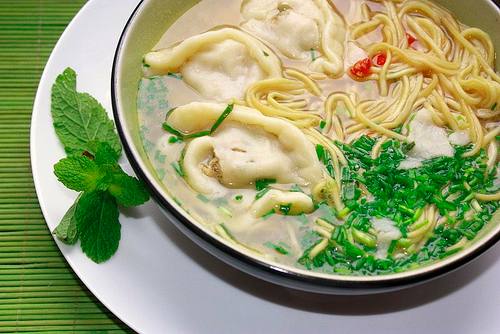 Wonton Noodle Soup - Mì Hoành Thánh 