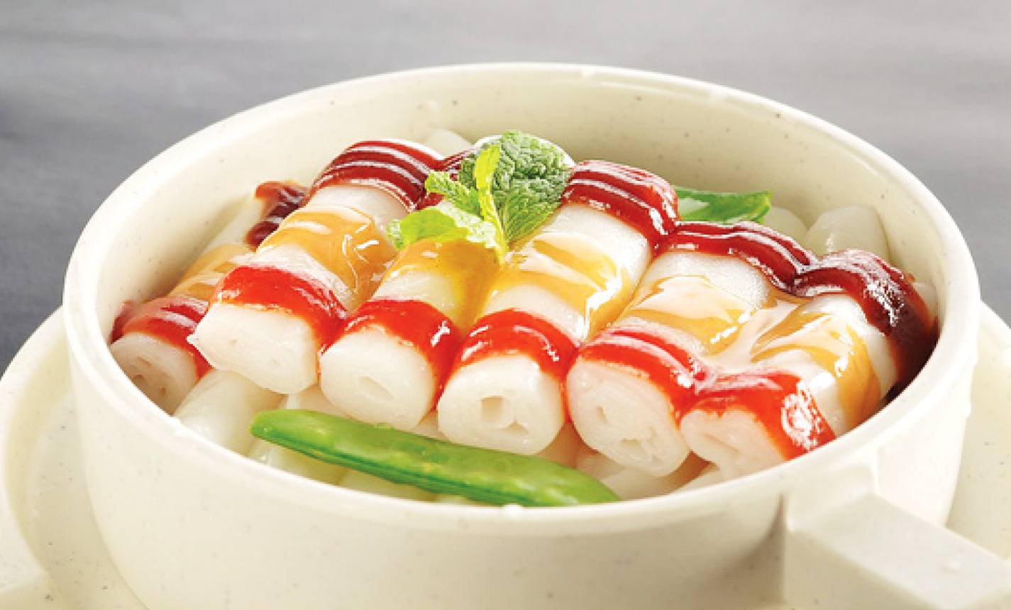 Rice Noodle Roll w/ Mixed Sauce