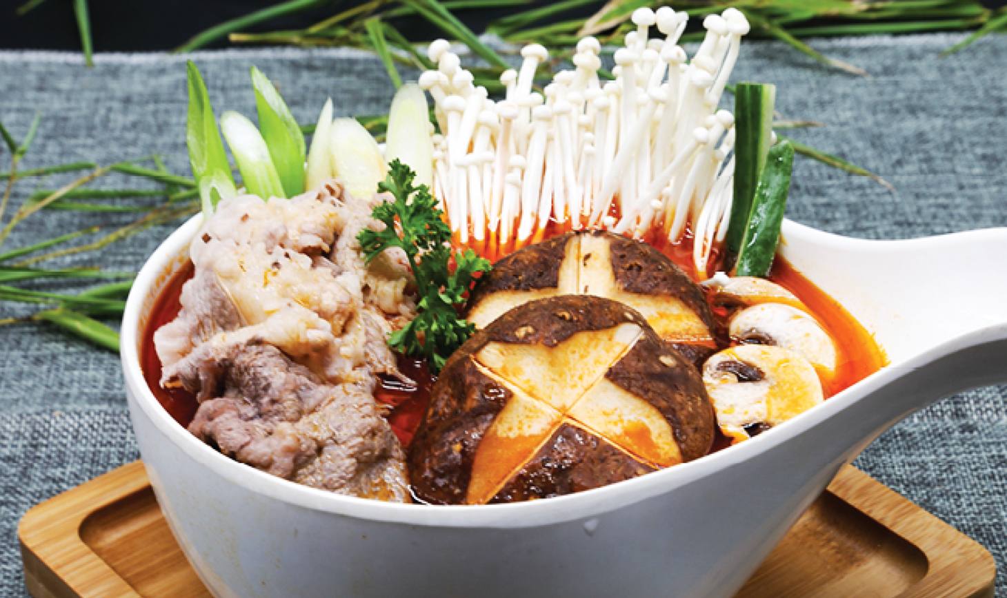 Spicy Beef Rice Noodle/ Vietnamese Noodle Soup